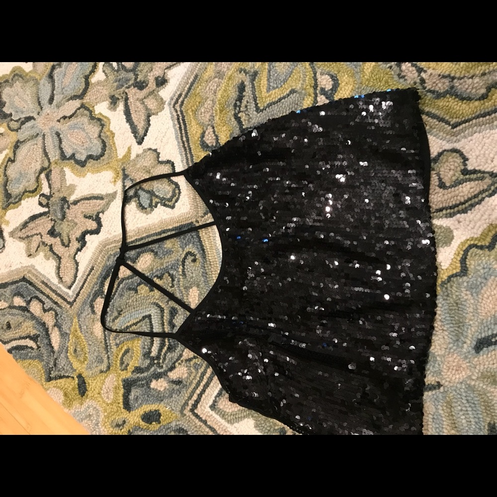 Sequin back crop top! - Picture 5 of 6